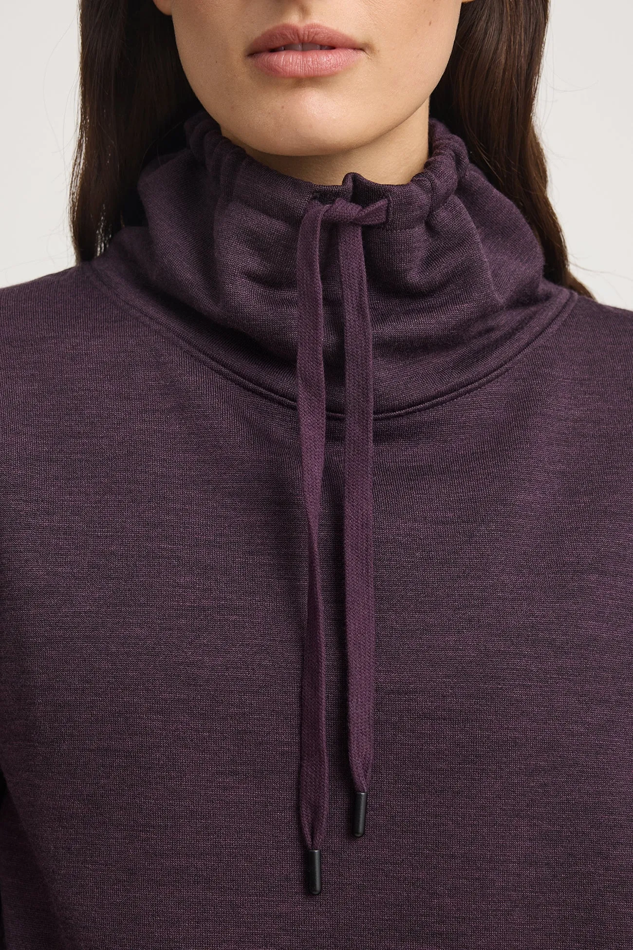 LOUNGE FUNNEL NECK